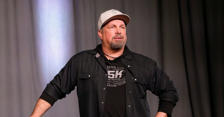 GettyImages 1473404373 Garth Brooks