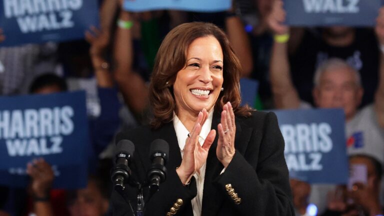 55f14290 kamala harris