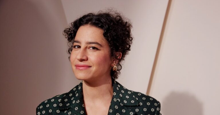 Ilana Glazer Reveals Her Favorite Moment From Broad City With Abbi Jacobson and Amy Poehler feature