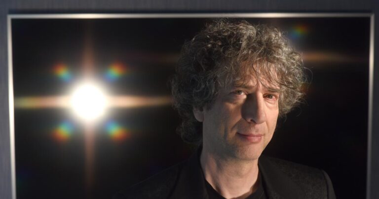 3080783 la en st neil gaiman good omens013