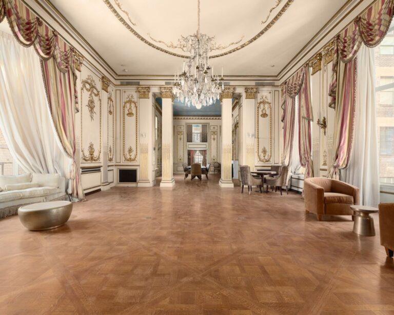 A palatial ballroom. Image Compass.com