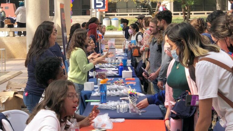 UTSA students 1024x576