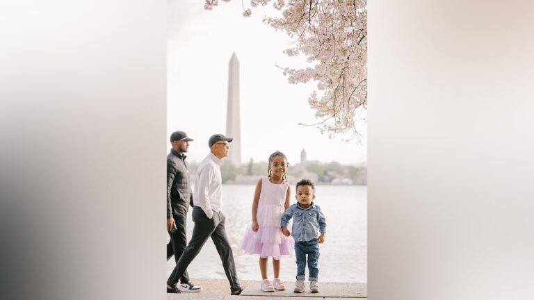 obama photo bomb 2